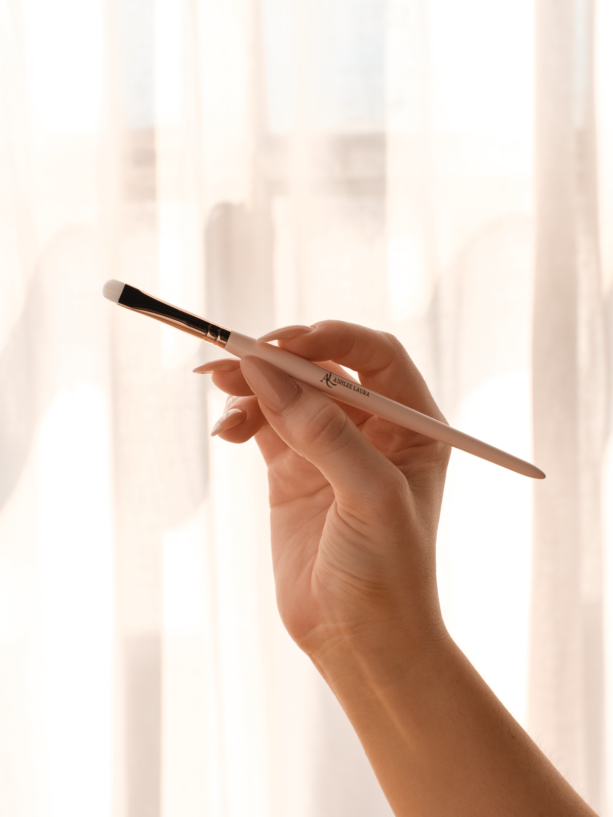 Ashlee Laura Artistry - Round Mapping Brush